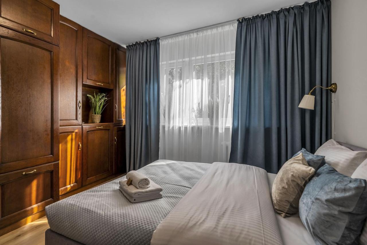 Apartment Wola Kolo Blue *